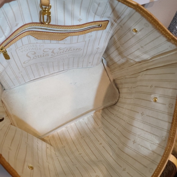 Louis Vuitton Neverfull MM - Picture 3 of 12